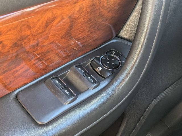 Used 2013 Diamond Lincoln  image 23