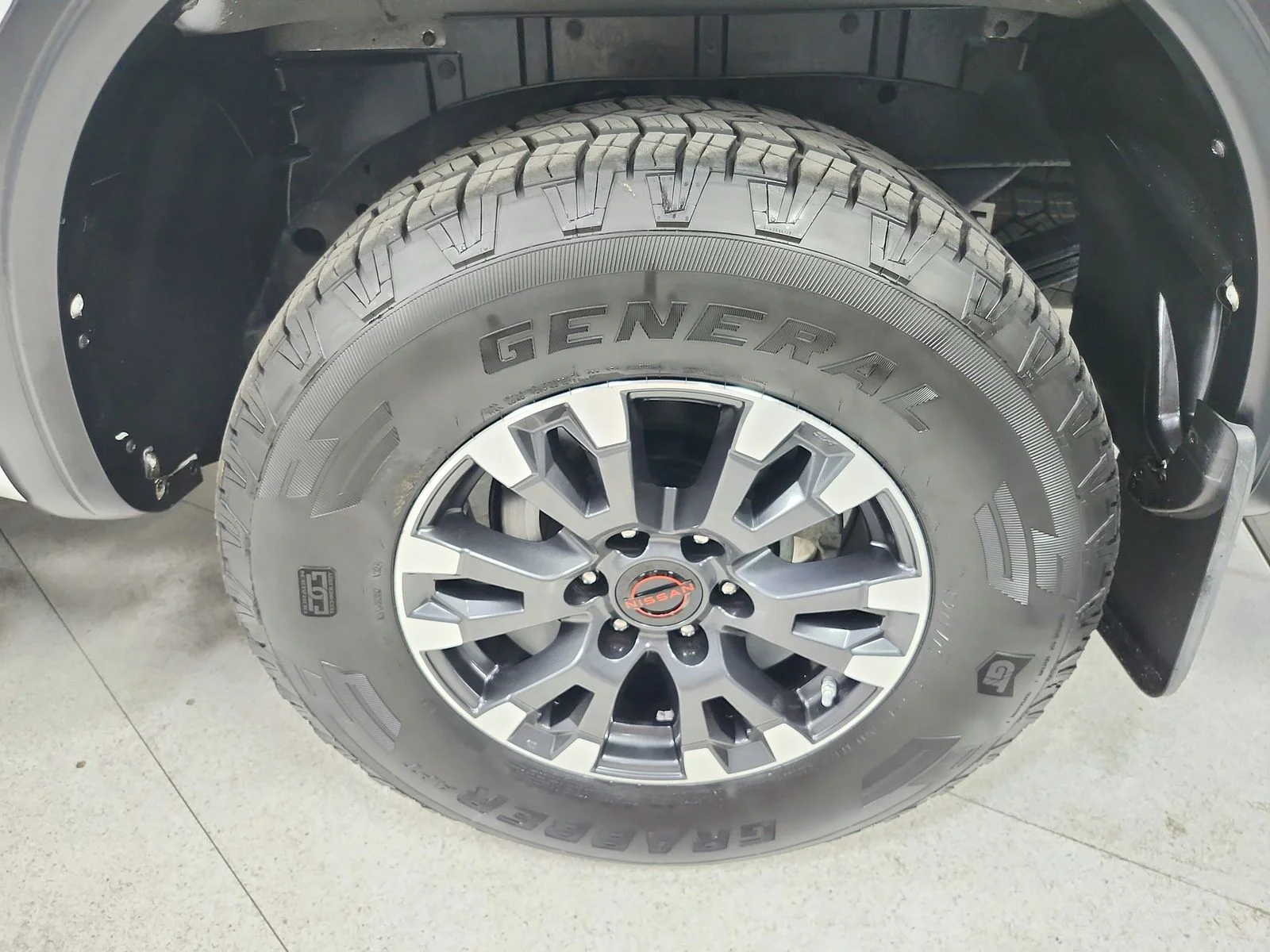 Used 2023 Glacier White Nissan PRO-4X image 47