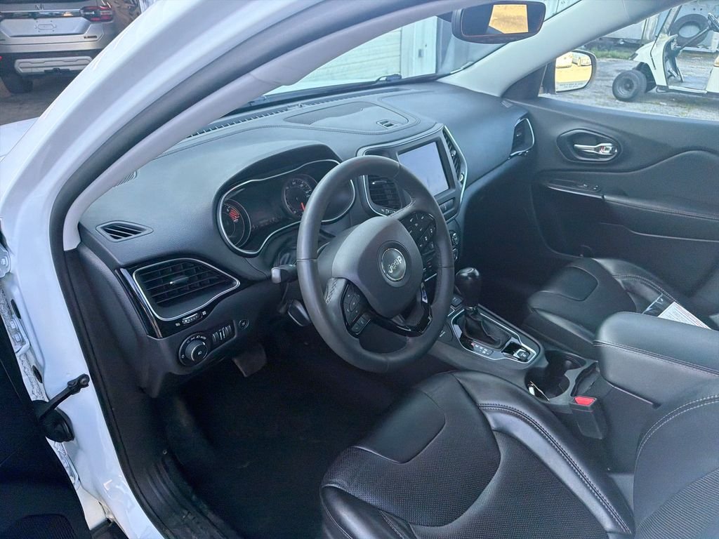 Photo 16