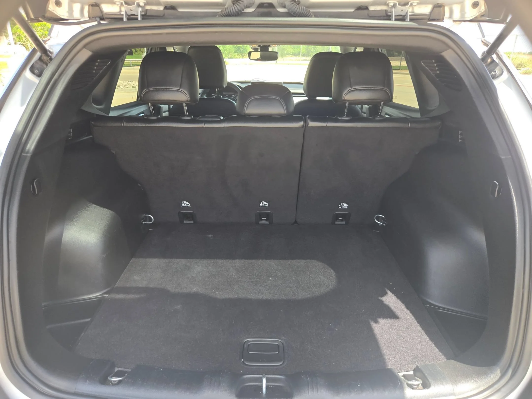 Used 2025 Silver Jeep Limited image 21