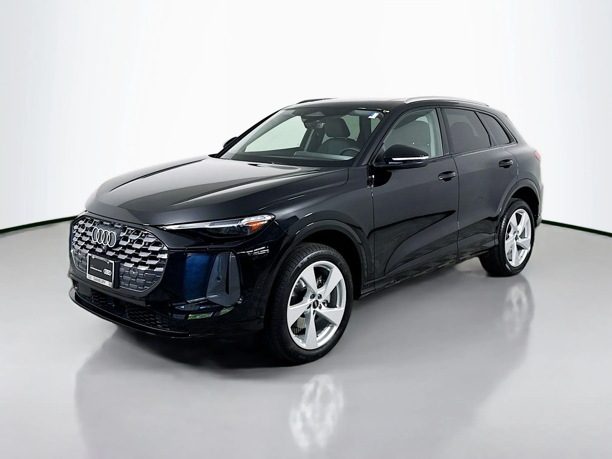 2025 Audi Q5 Premium Plus quattro's photo