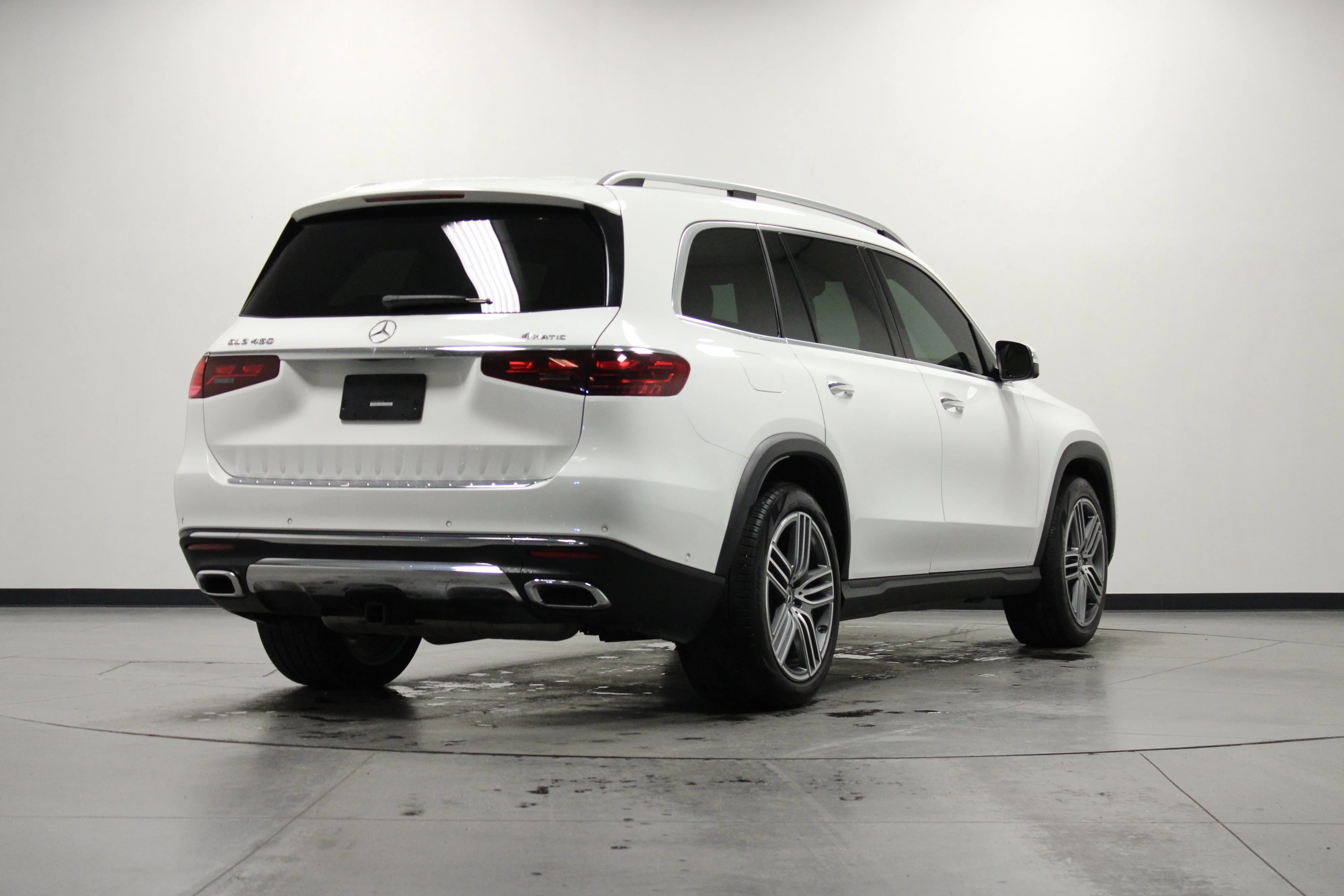 Used 2024 Polar White Mercedes-Benz GLS 450 image 4