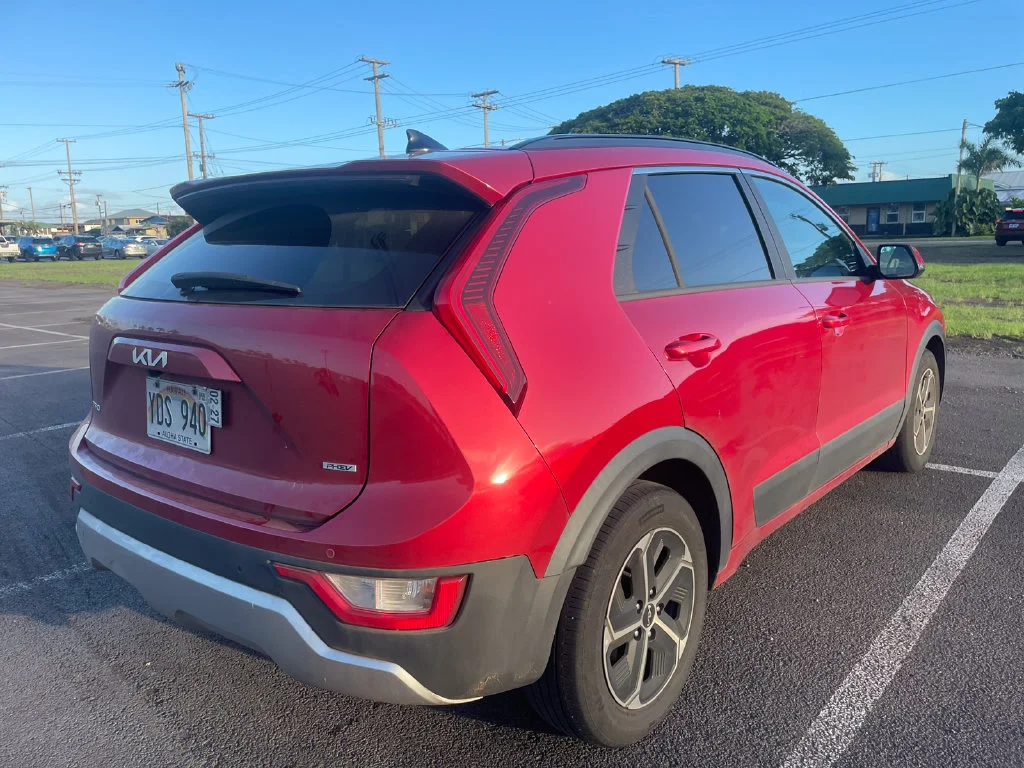 Used 2023 Red Kia EX image 7