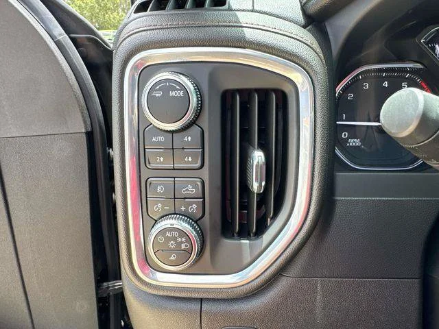 Used 2022 Black GMC AT4 image 26