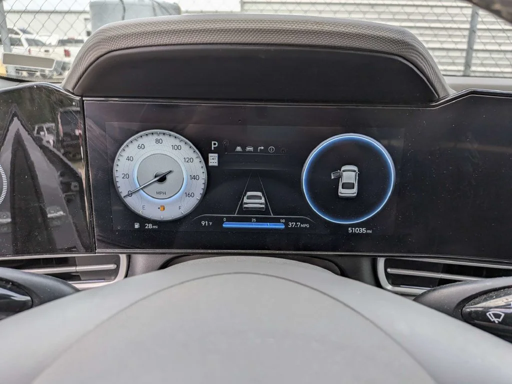 Used 2025  Hyundai SEL Convenience image 16