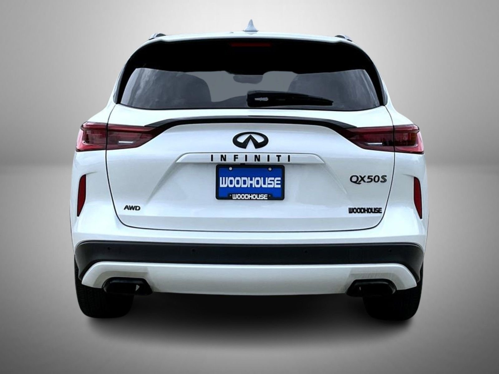 Used 2025 White INFINITI SPORT image 6