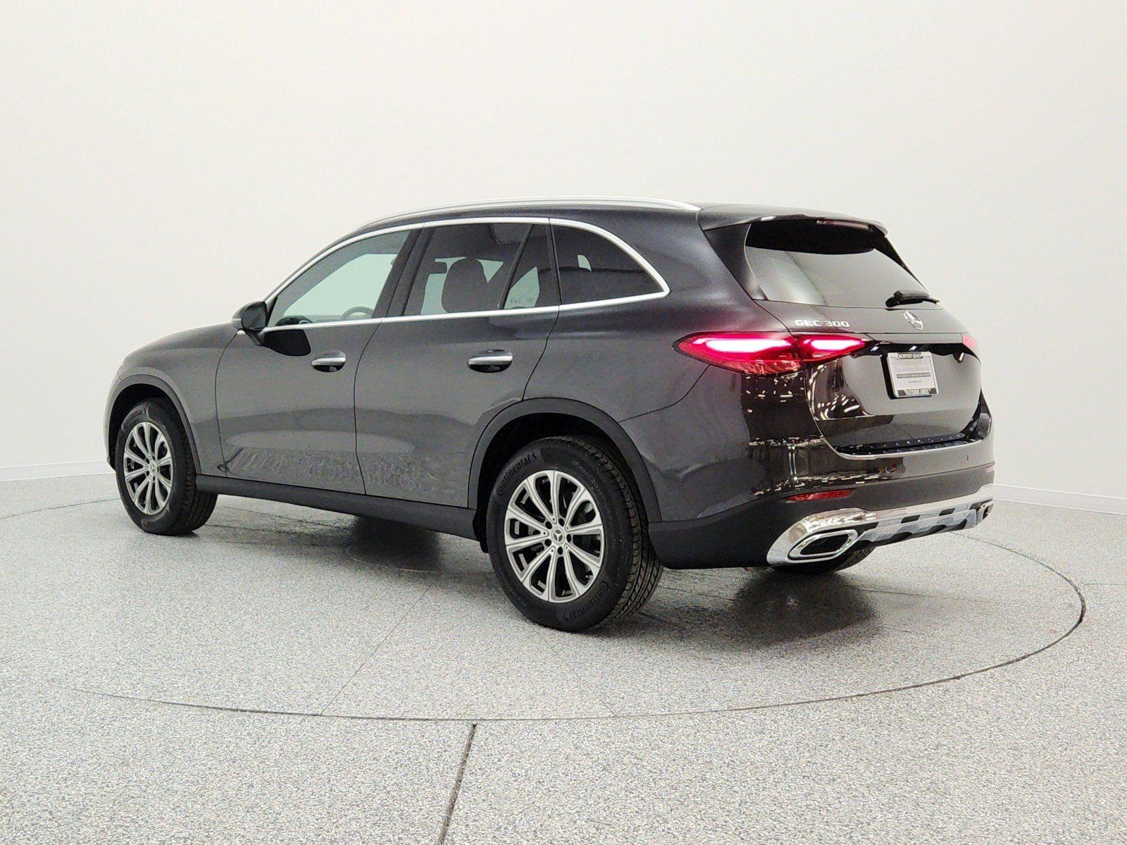 Certified Used 2026 Graphite Grey Metallic Mercedes-Benz GLC 300 SUV image 7