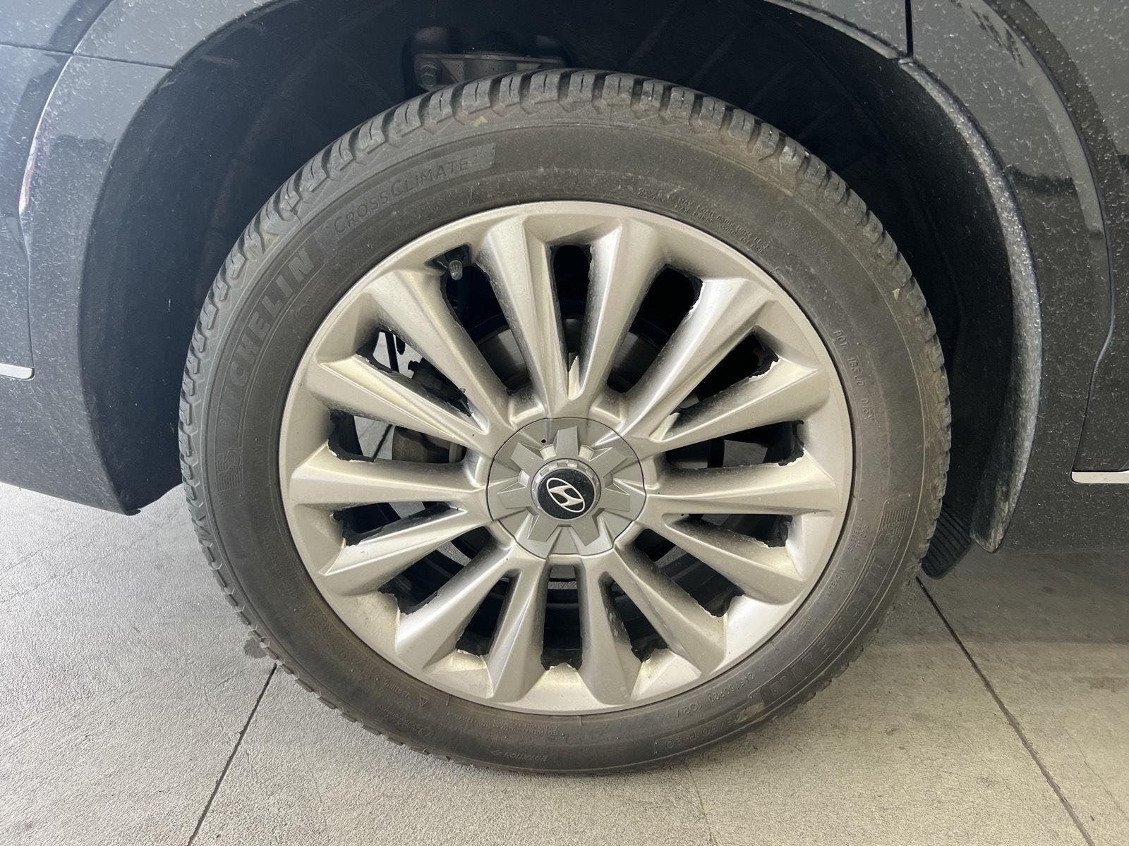 Used 2020 Becketts Black Hyundai Limited image 9