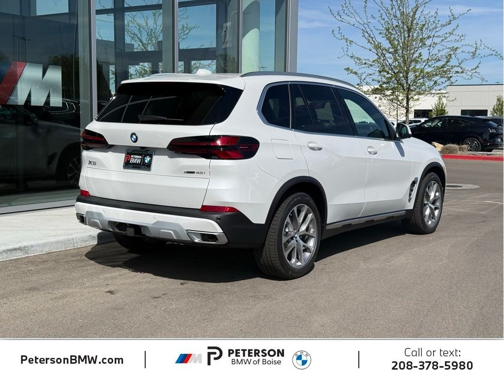 New 2026 Mineral White Metallic BMW xDrive40i image 5