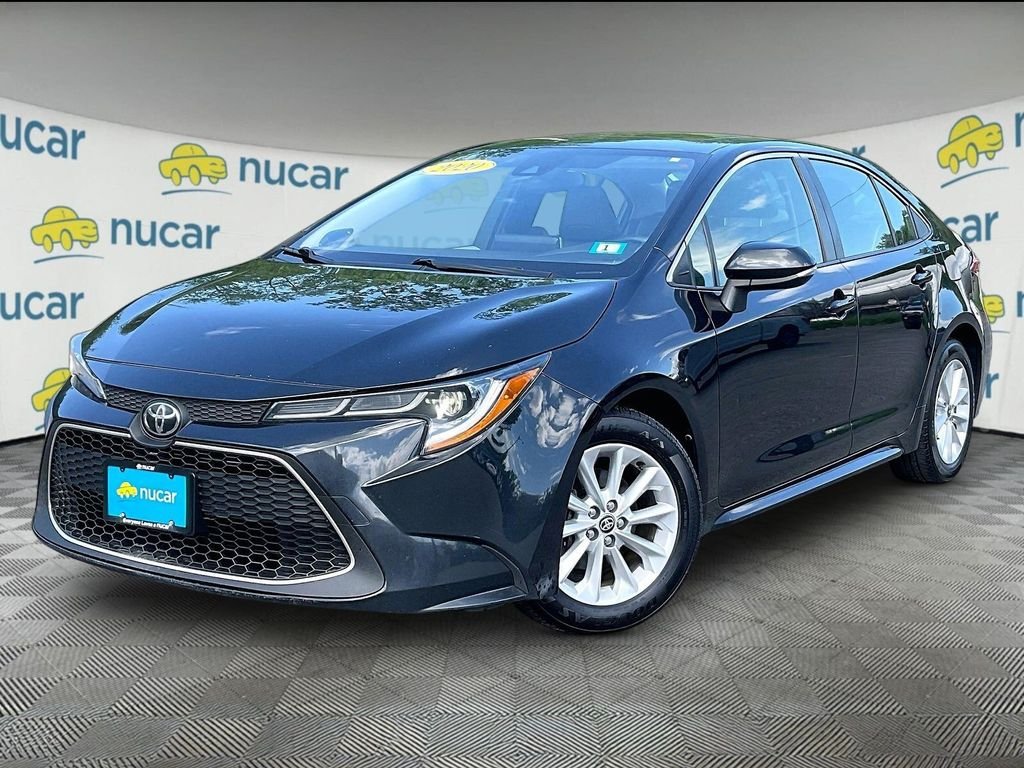 Used 2020 Black Toyota XLE image 3