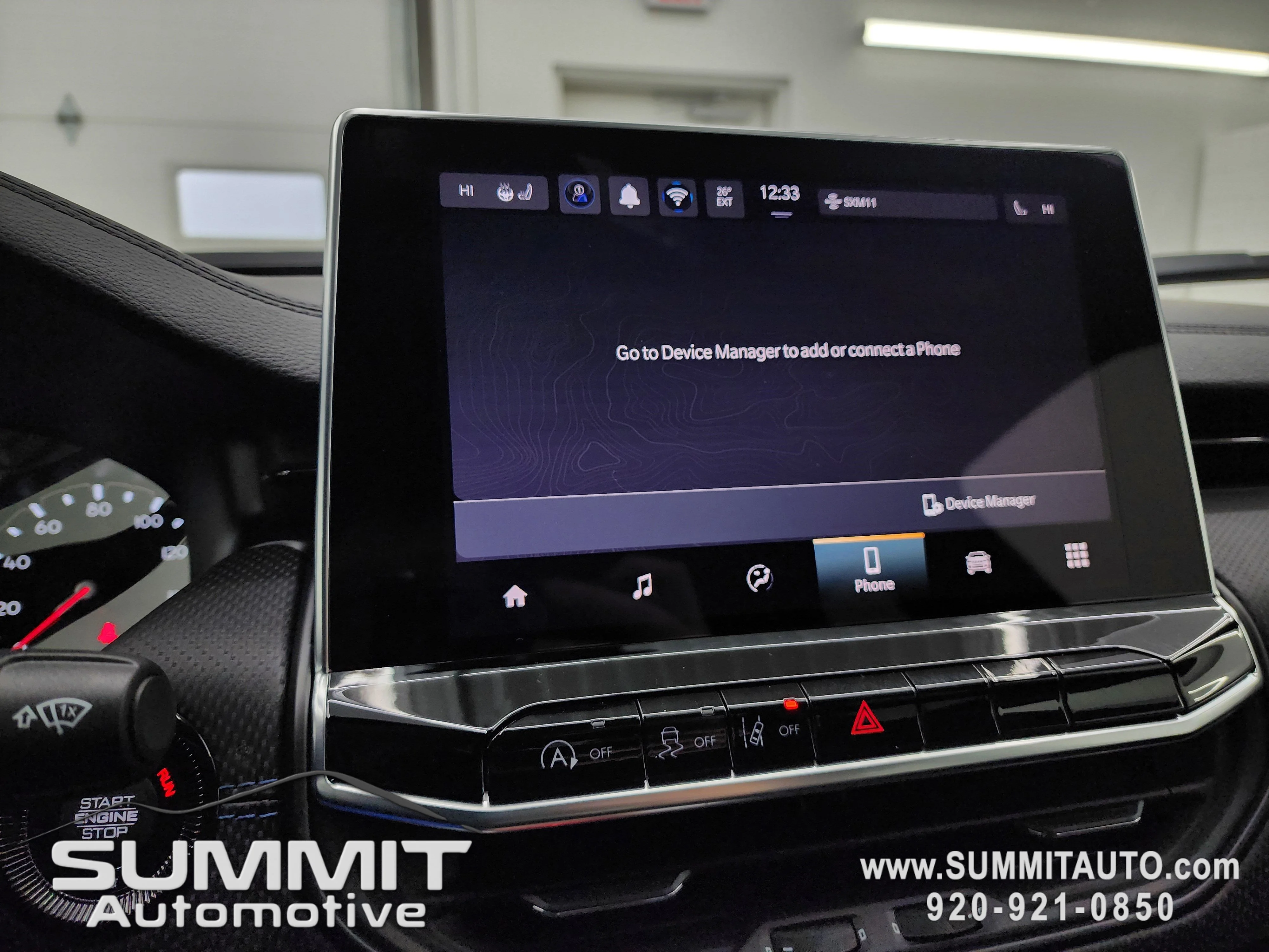 New 2026 Diamond Black Crystal Pearl-Coat Exterior Paint Jeep Latitude image 50