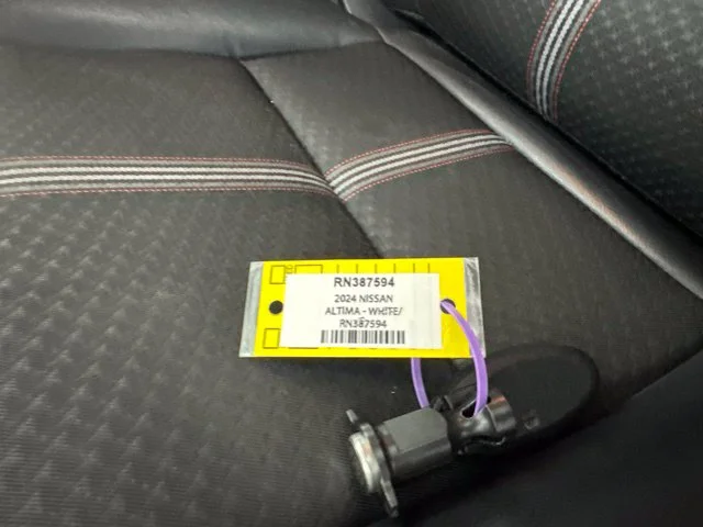 Used 2024 White Nissan 2.5 SR image 27