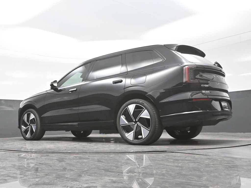 2025 Volvo EX90 Ultra - Photo 35