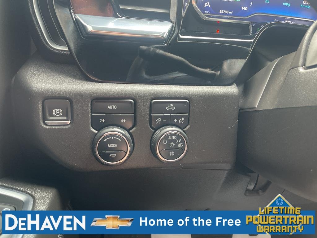 Used 2024 Summit White Chevrolet RST image 18