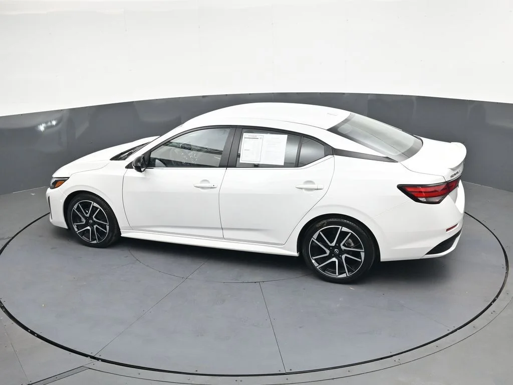 Used 2025 White Nissan SR image 36