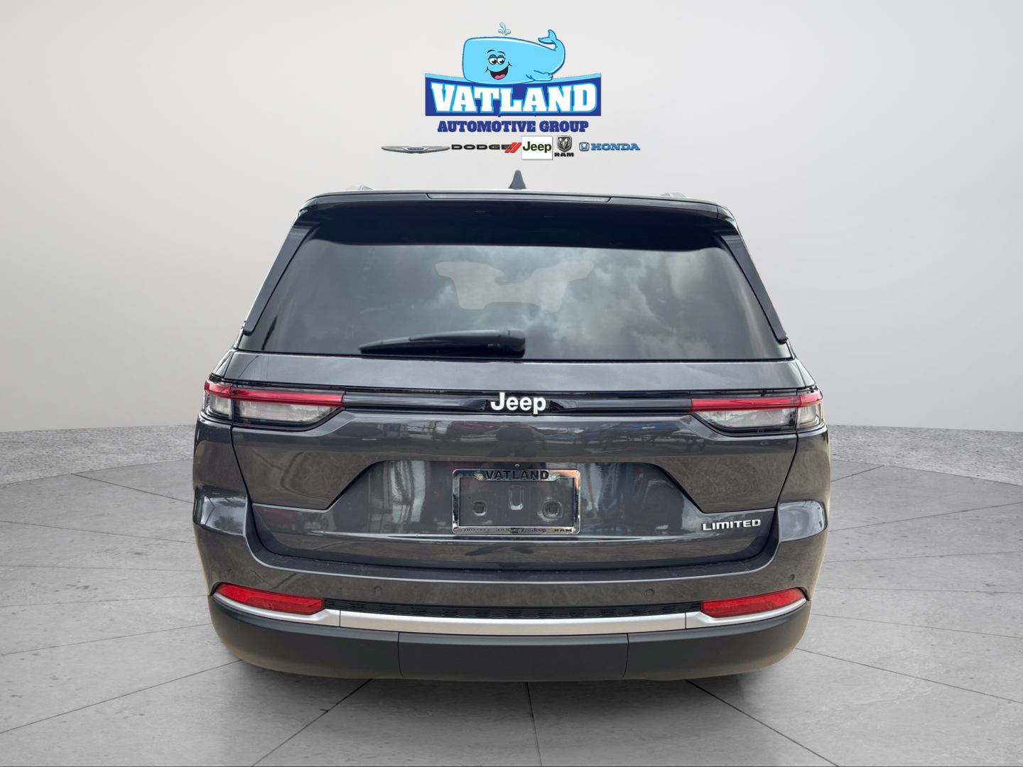 Used 2026 Gray Jeep Limited image 4