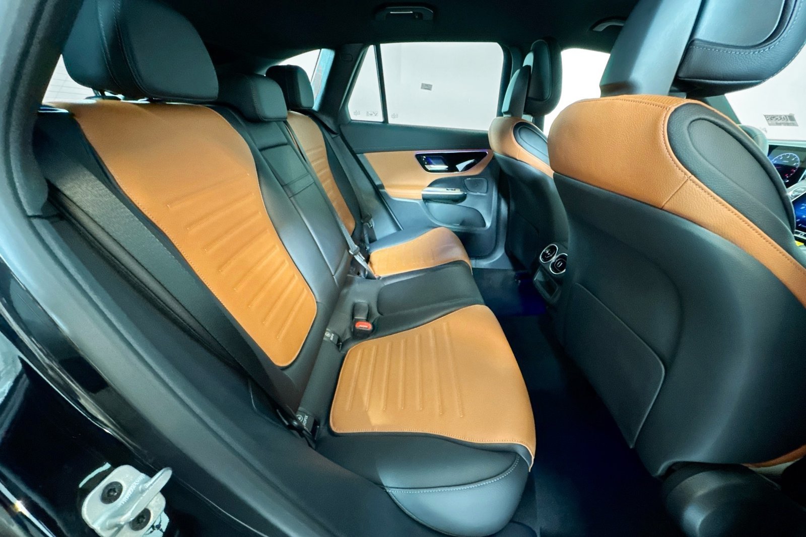 New 2026 Black Mercedes-Benz GLC 300 image 24