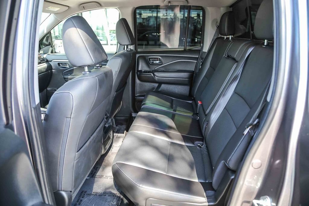 Certified Used 2023 Modern Steel Metallic Honda AWD RTL-E image 48