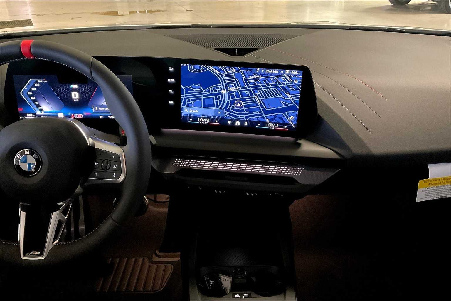 2025 BMW 2 Series M235 - Photo 6