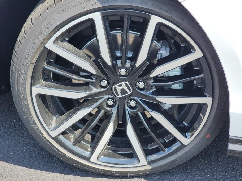 Certified Used 2025 Crystal Black Pearl Honda Touring image 41