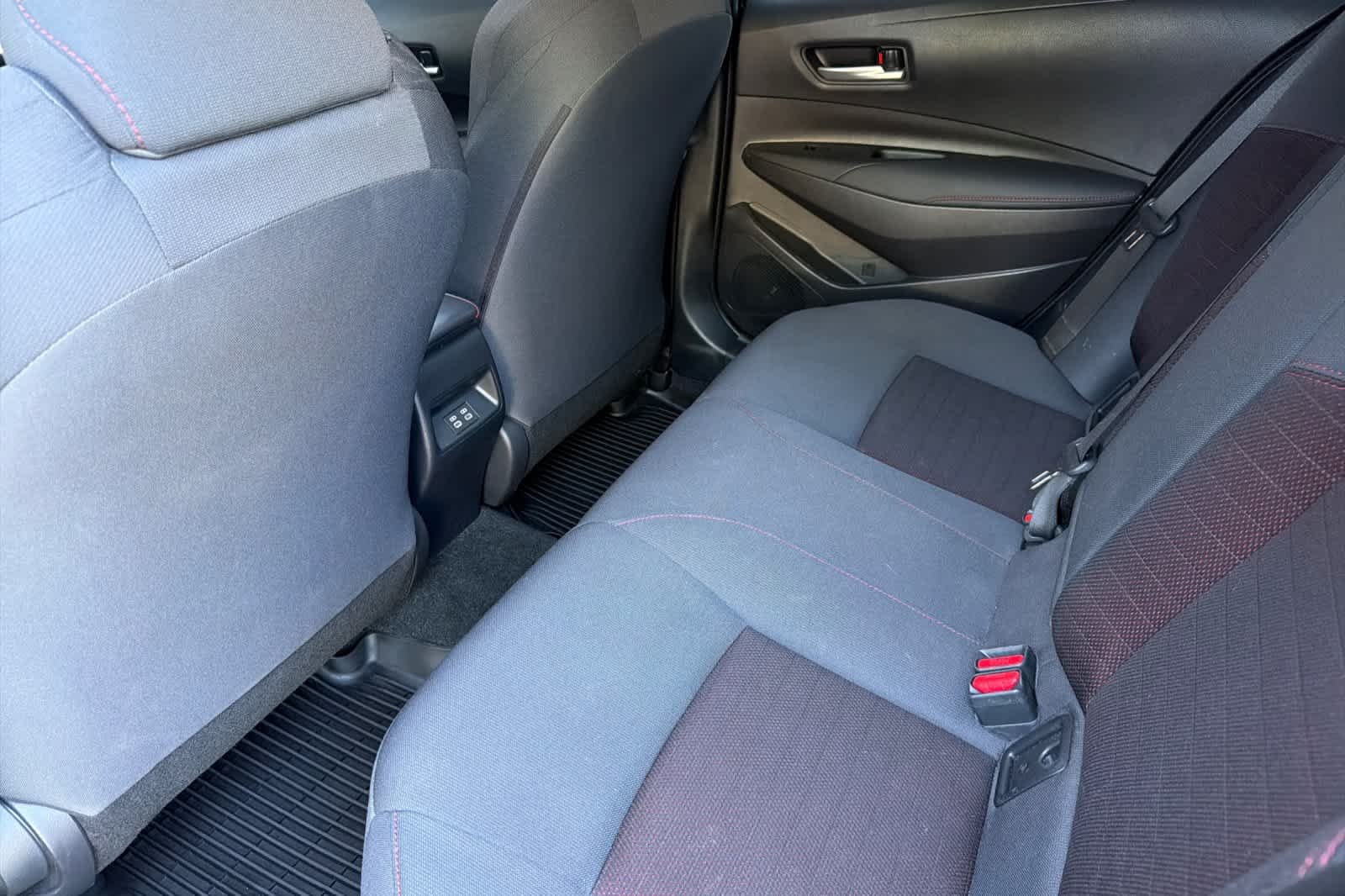 Used 2024 Ice Cap Toyota SE image 4