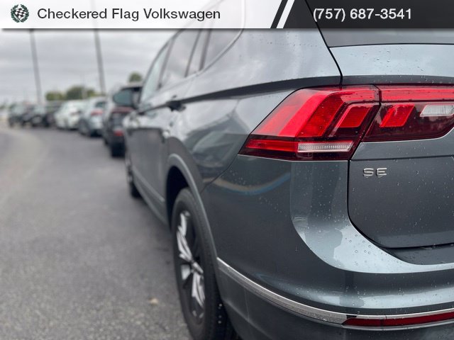 Used 2022 Platinum Gray Metallic Volkswagen 2.0T SE image 8