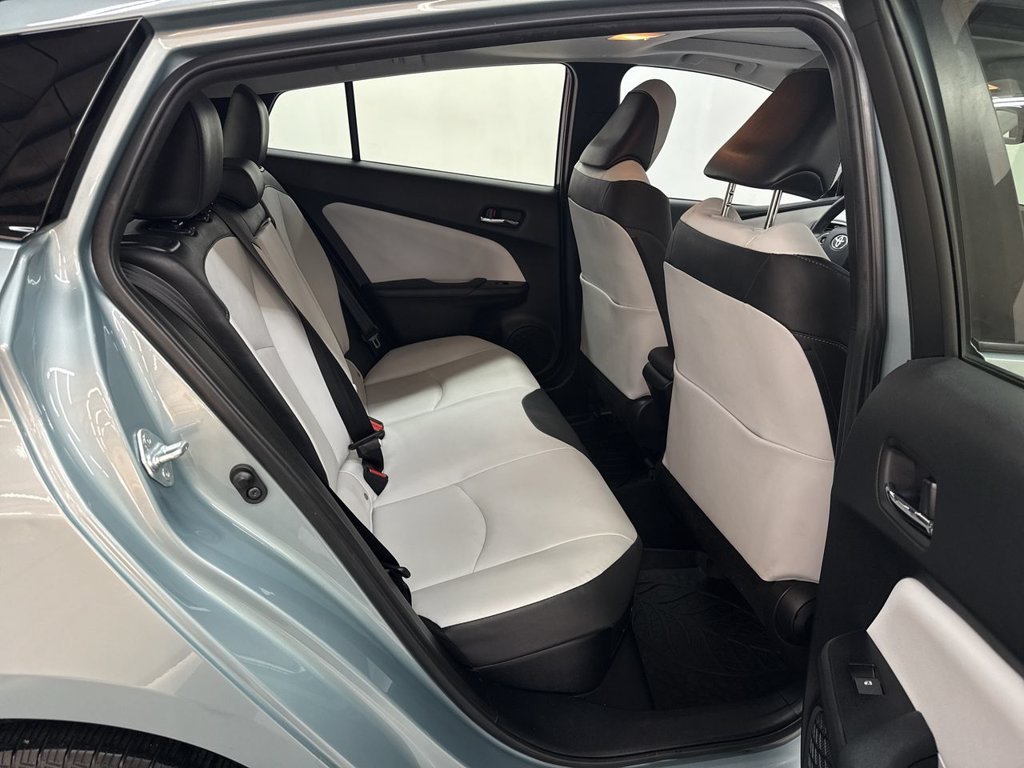Used 2017 Pearl Toyota Four image 15
