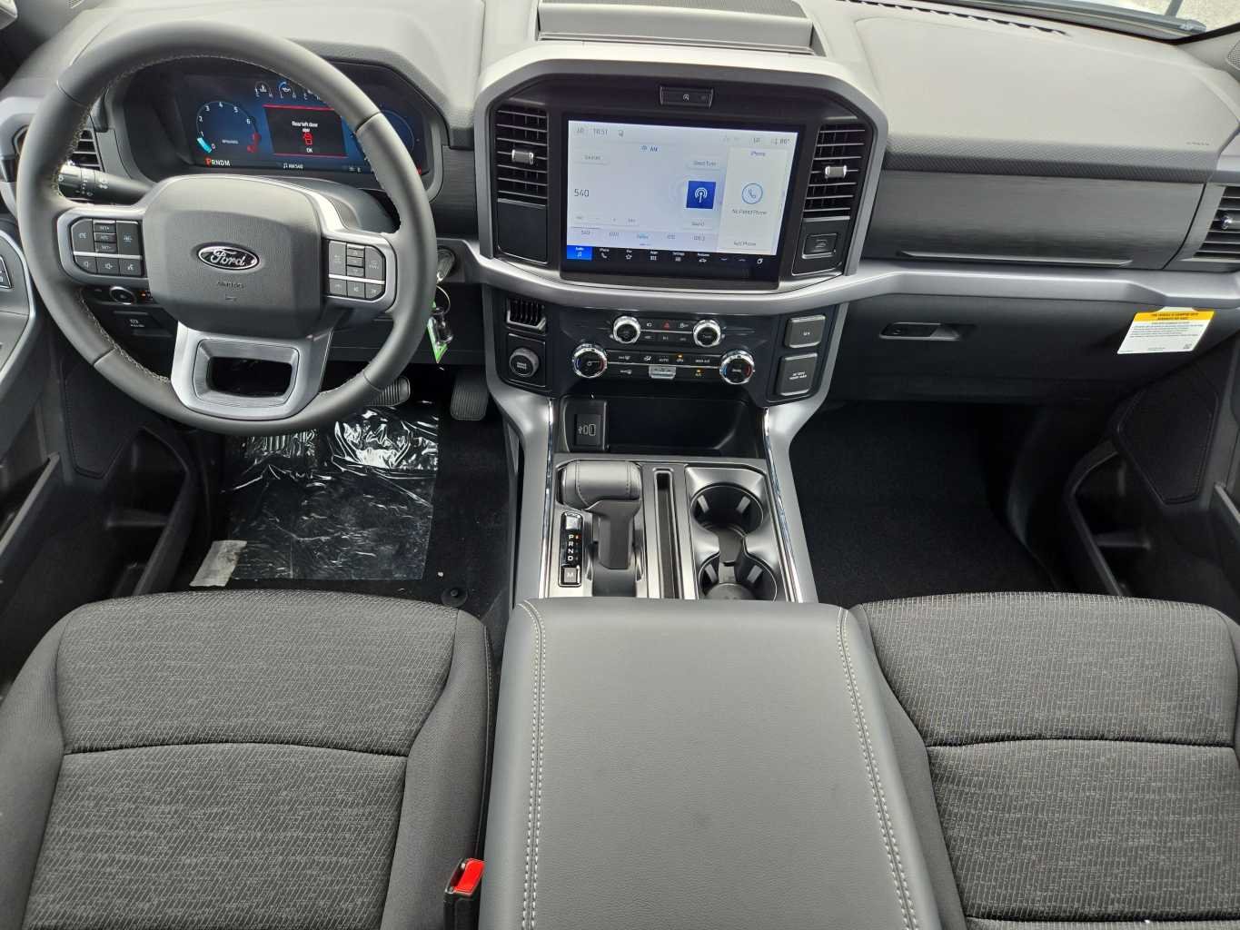 New 2026 Oxford White Ford XLT image 5