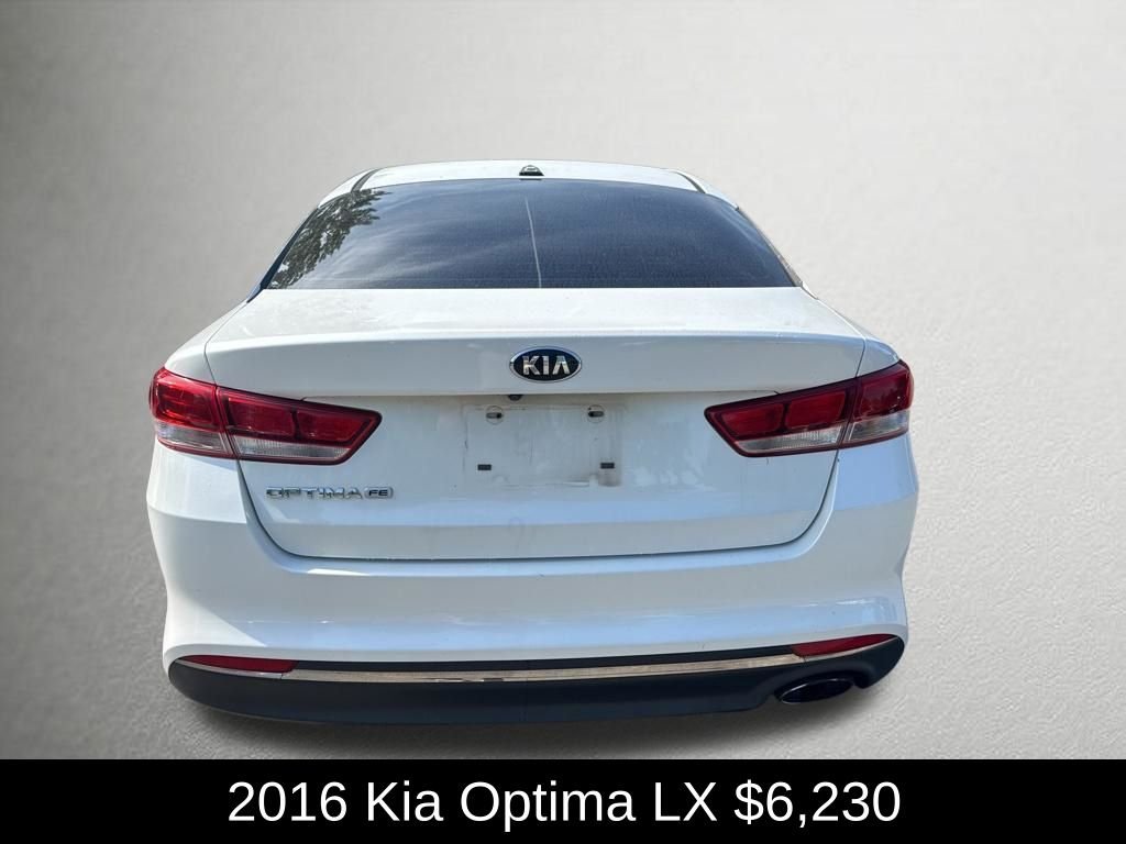 Used 2016 Snow White Pearl Kia LX image 4