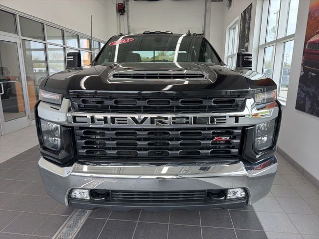 Used 2023 Black Chevrolet  image 2