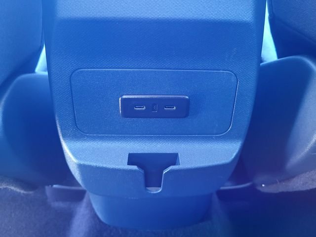 Used 2025 Blue Ford XLT image 13