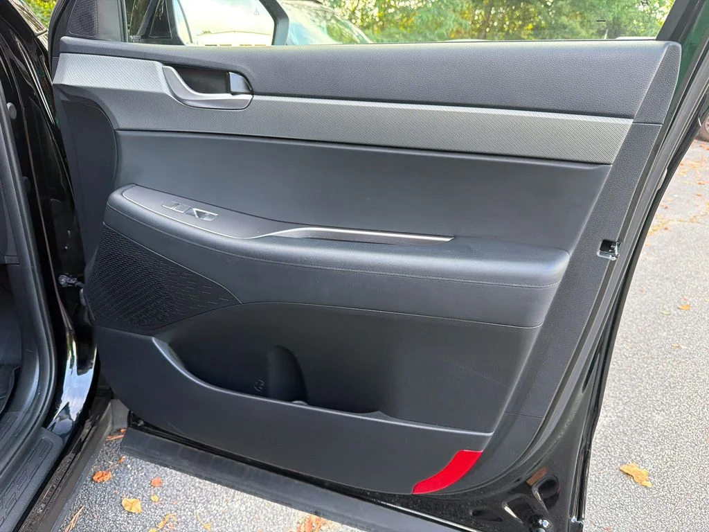 Used 2025 Black Hyundai XRT image 14