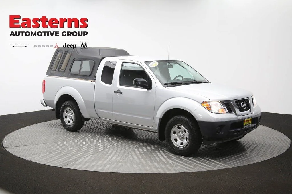 Used 2019 Silver Nissan S image 50