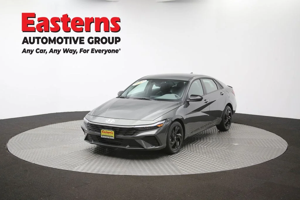 Used 2026 Gray Hyundai SEL Sport image 55
