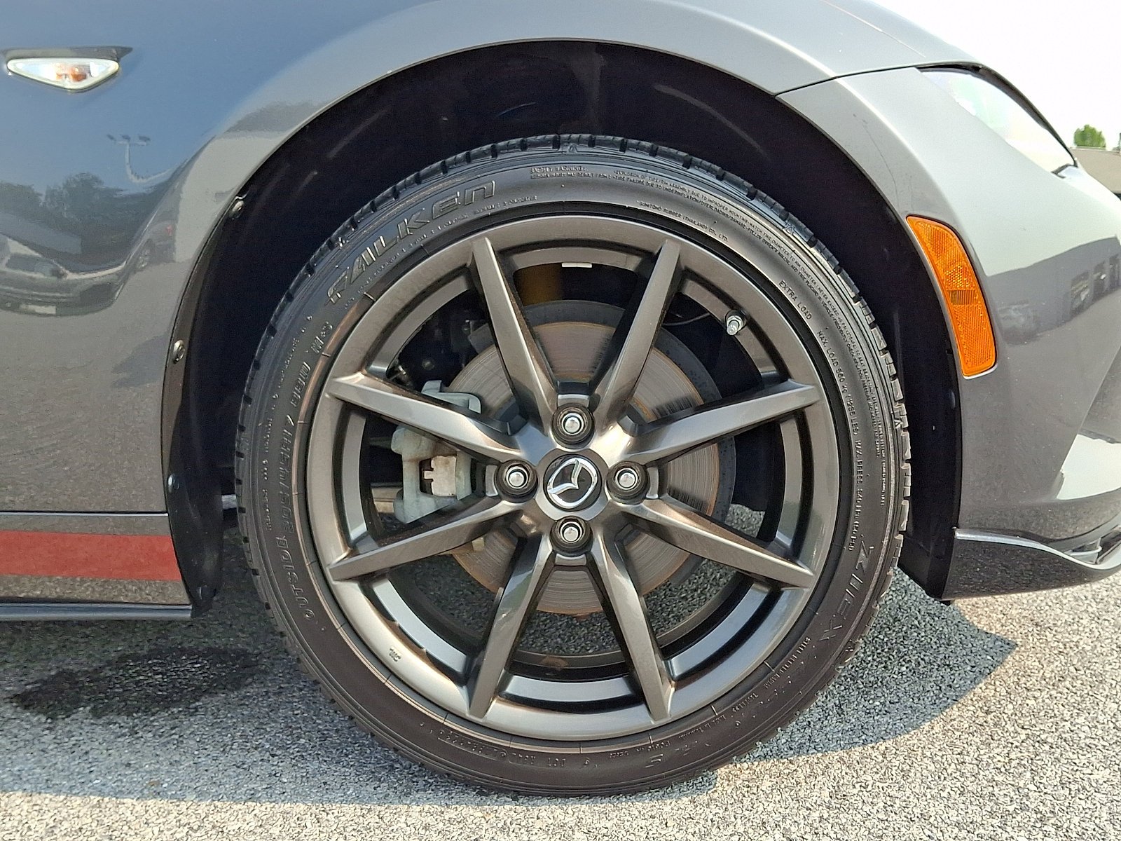Used 2018 Machine Gray Mazda Club image 13