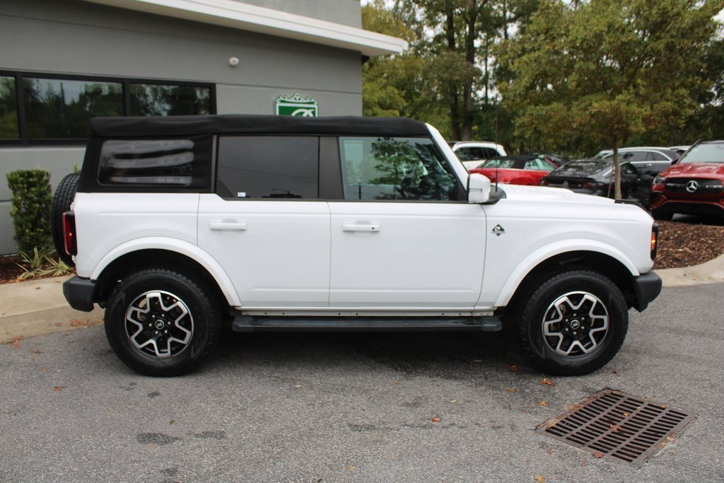 2022 Ford Bronco Outer Banks photo 3