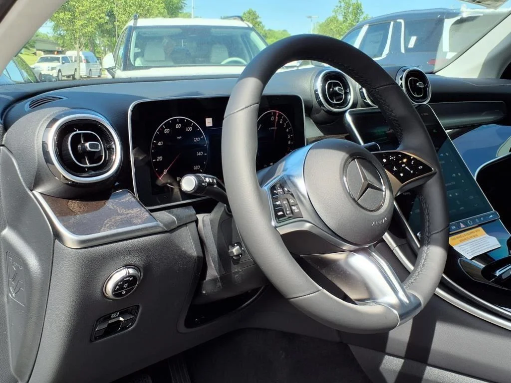 New 2025 Black Mercedes-Benz GLC 350 image 15