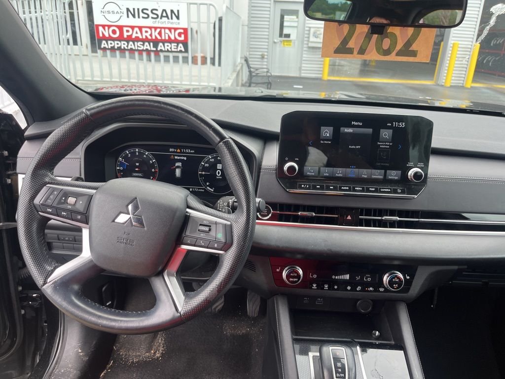 Used 2023 Black Mitsubishi SE Black Edition image 9
