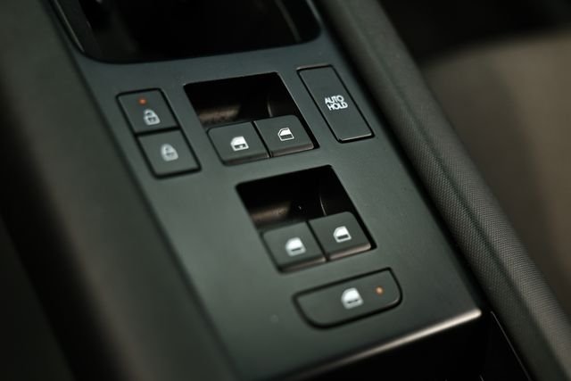 Used 2023 Onyx Black Hyundai SE image 41