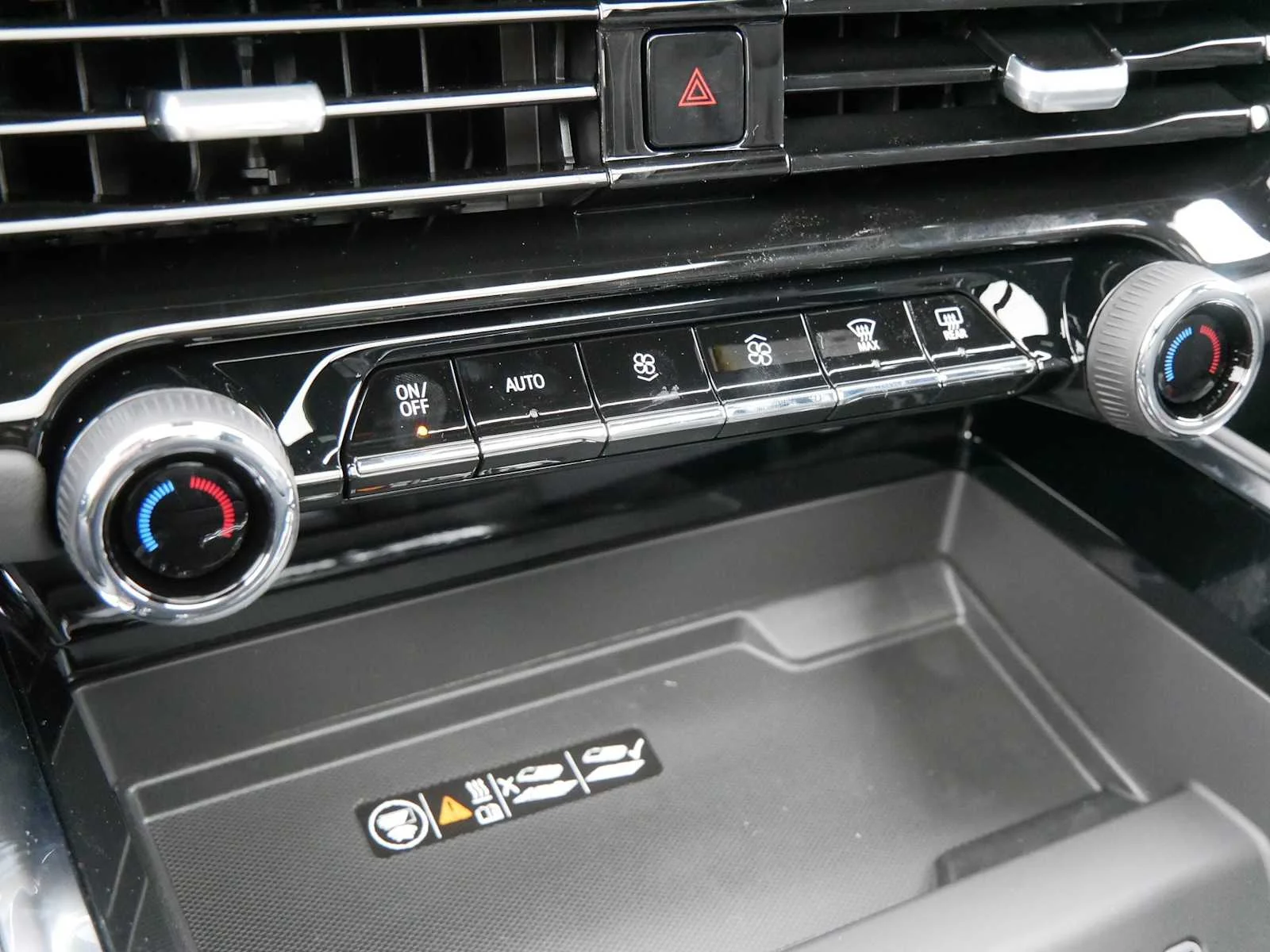 2026 Chevrolet Tahoe Premier - Photo 19
