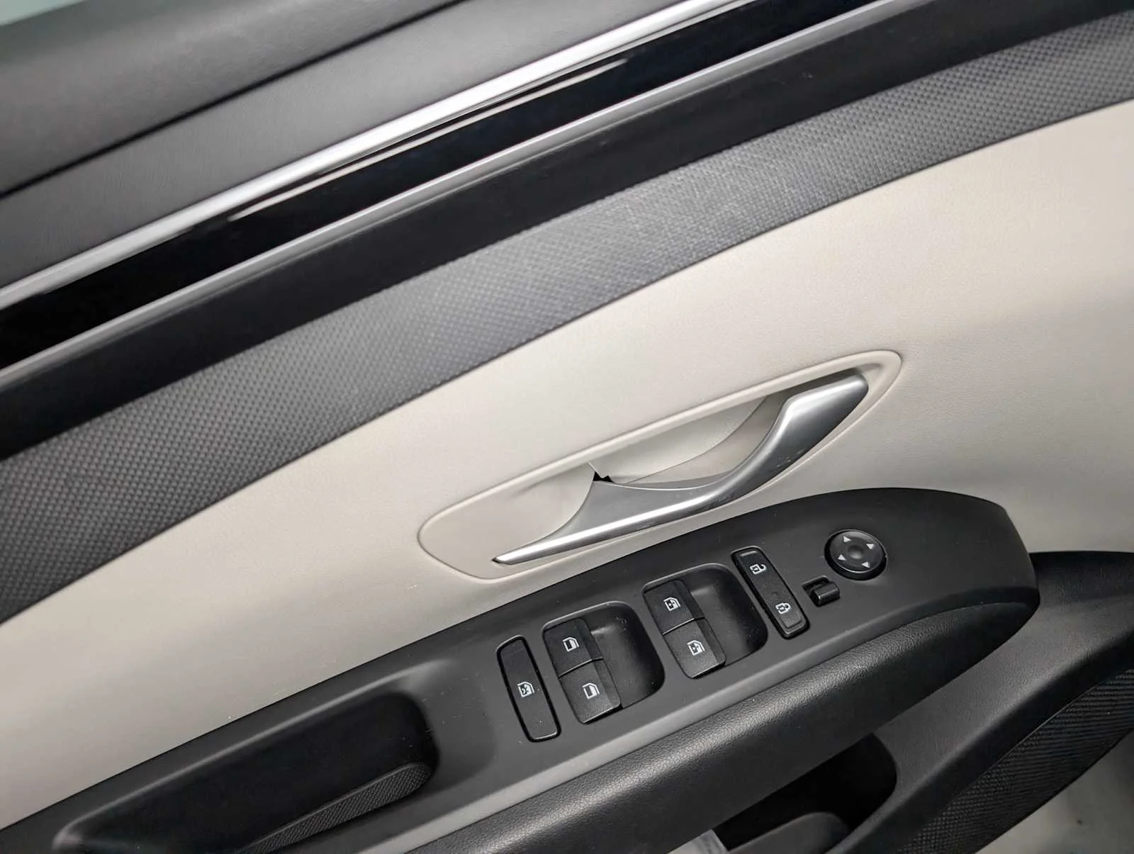 Used 2024 Hampton Gray Hyundai SEL image 38