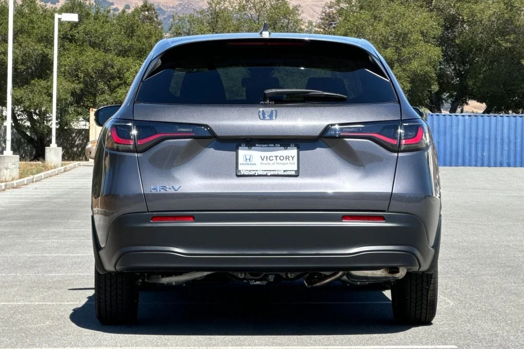New 2026 Modern Steel Metallic Honda LX image 5