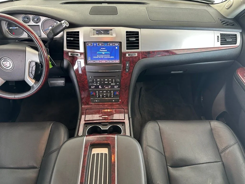 Used 2013 White Cadillac Premium image 14