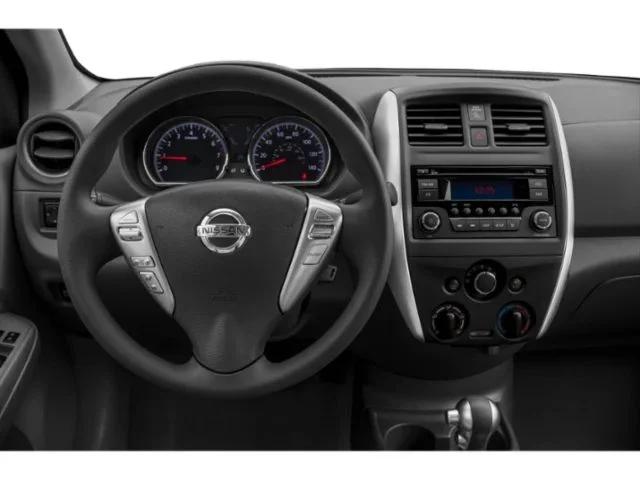 Used 2015 Silver Nissan 1.6 SV image 4