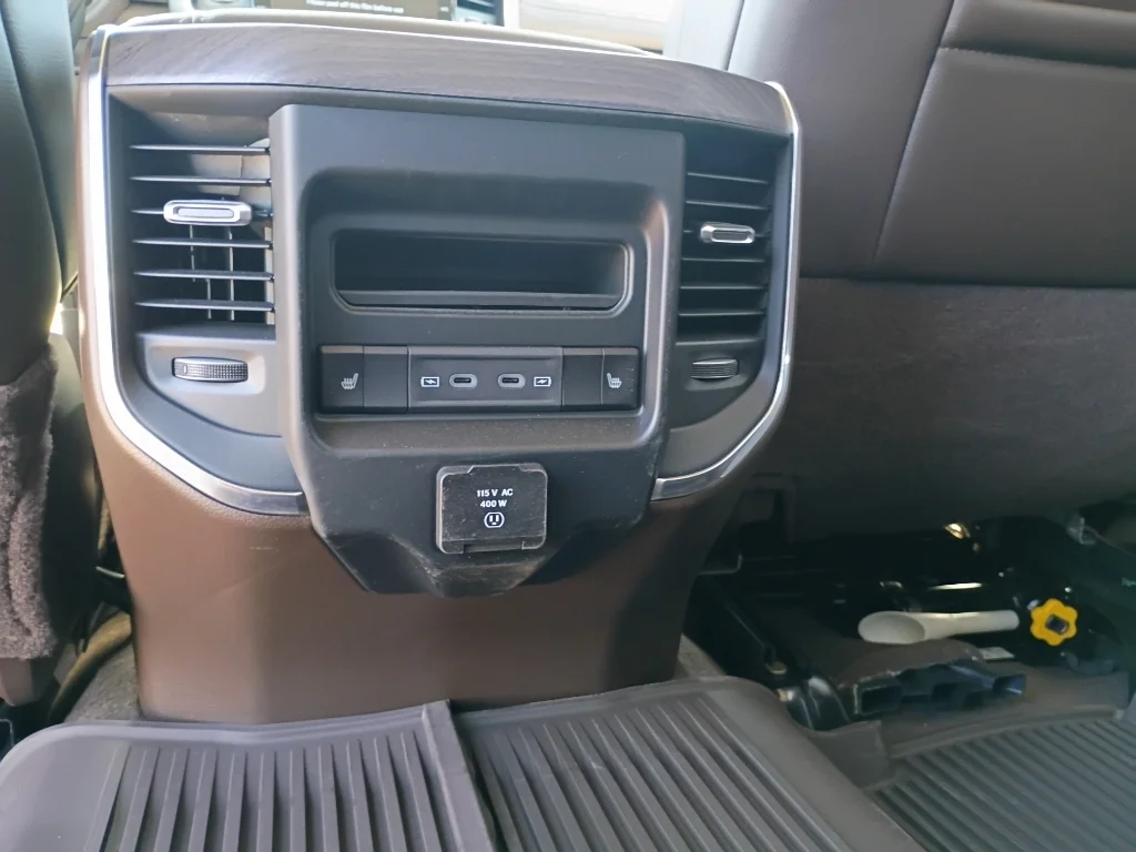 New 2026 Bright White Clear-Coat Exterior Paint RAM Laramie image 23