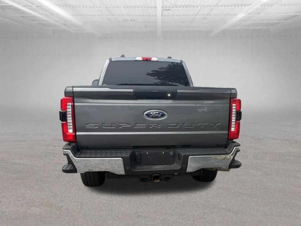 Used 2025 Gray Ford XLT image 4