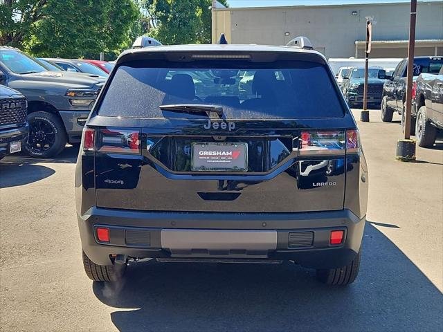 New 2026 Diamond Black Crystal Pearl-Coat Exterior Paint Jeep Laredo image 6