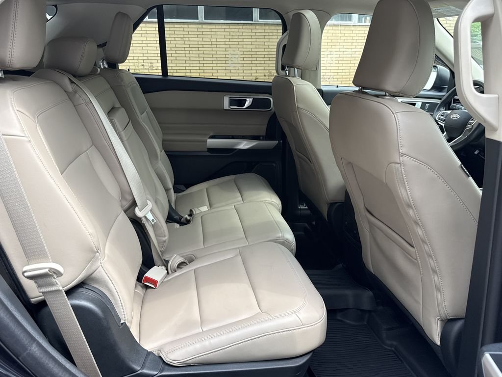 Used 2023 Black Ford XLT image 31