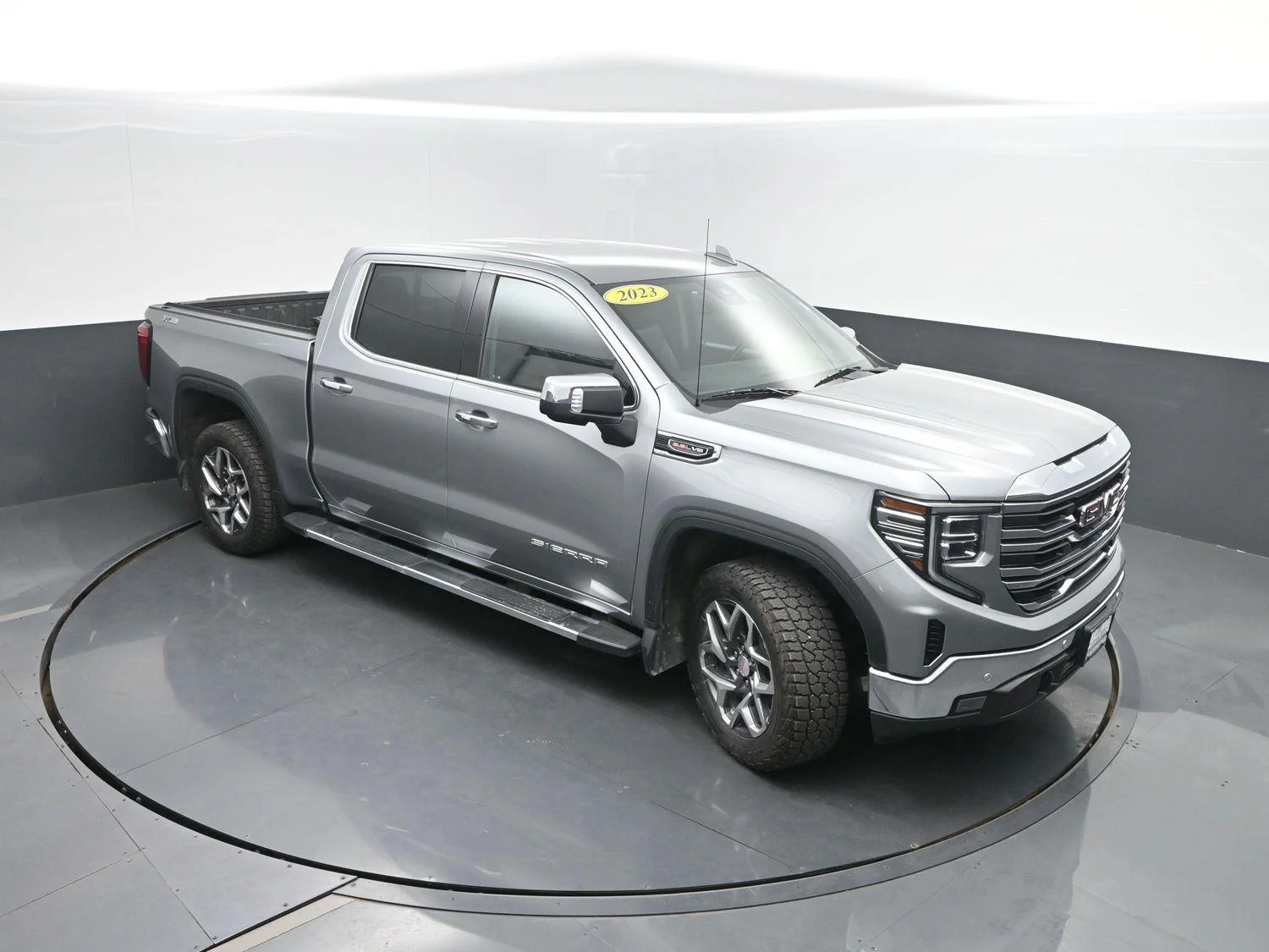 Used 2023 SILVER                    GMC  image 46