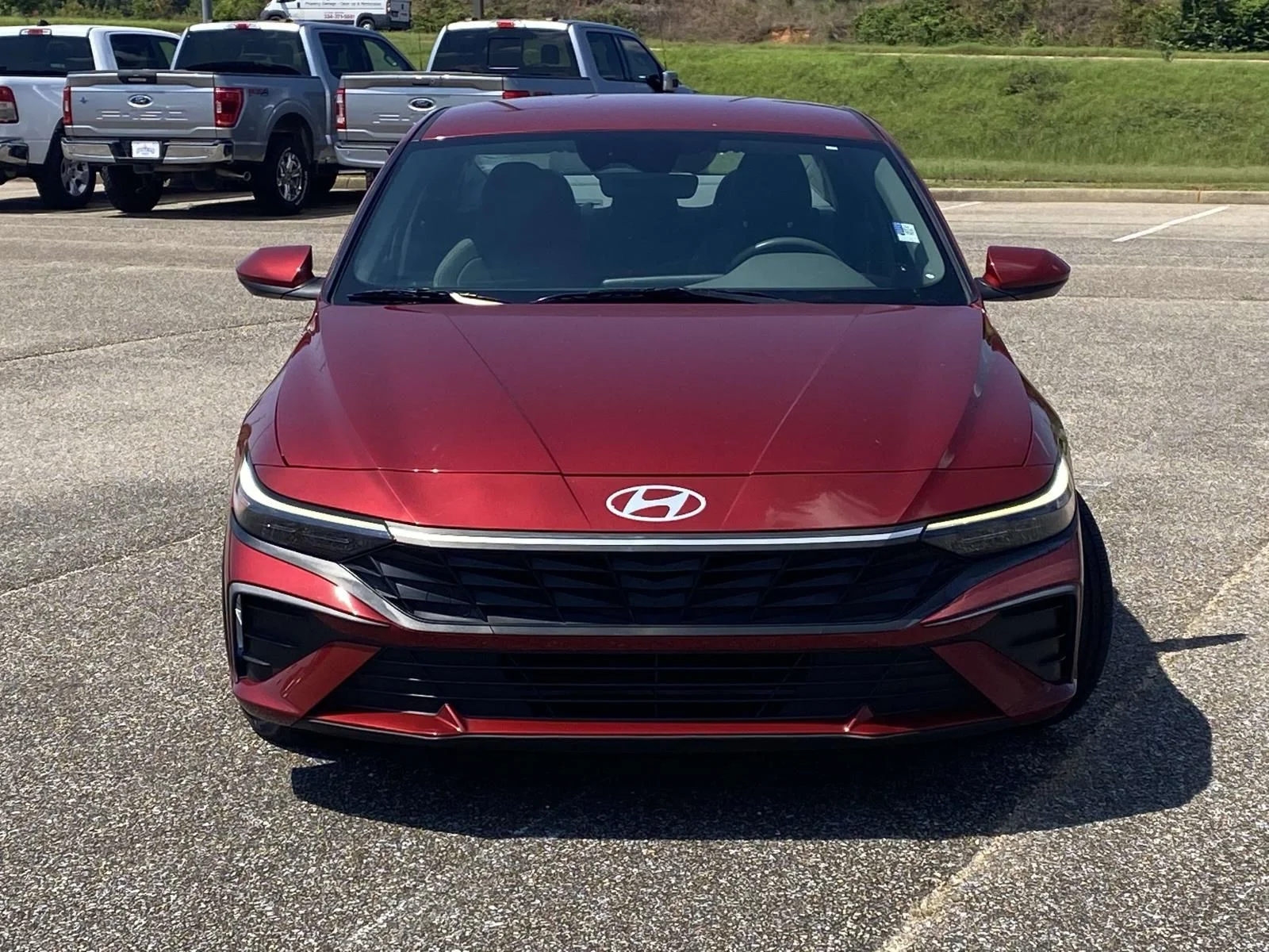 Used 2024 Red Hyundai SEL image 2